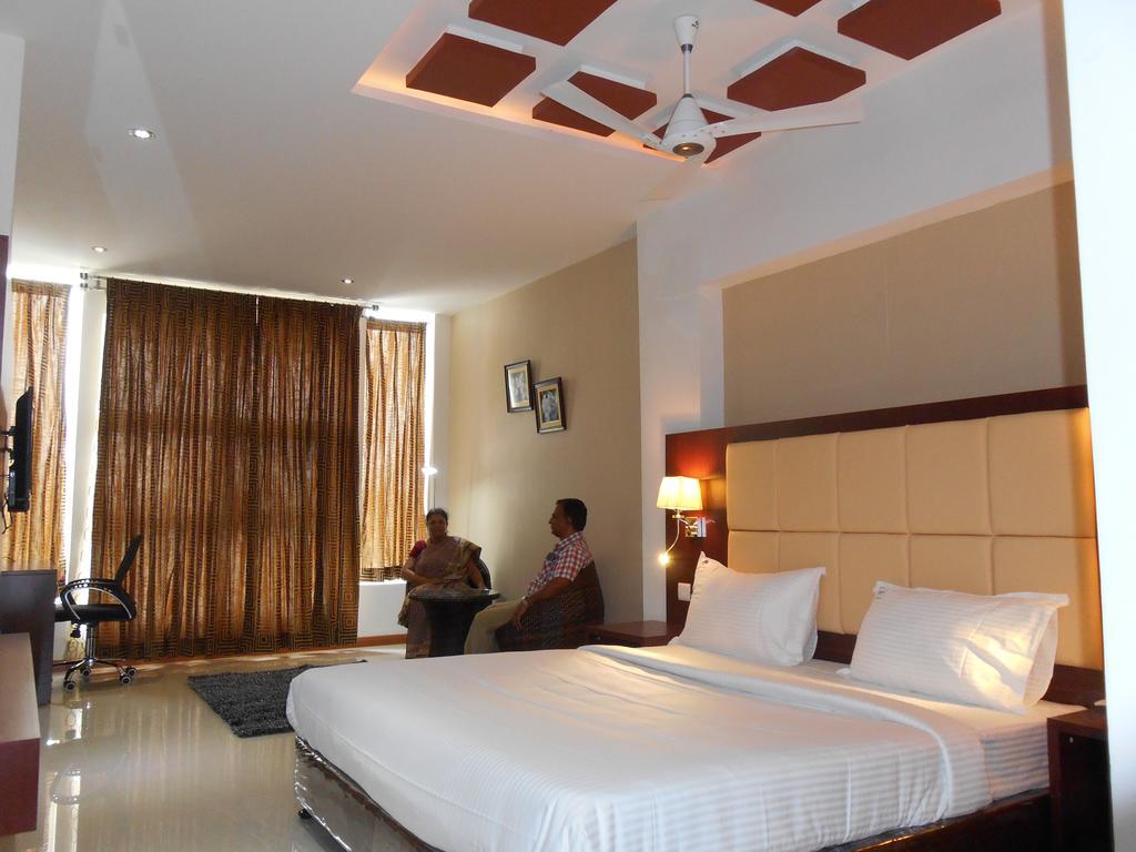 Hotel Rajmahal